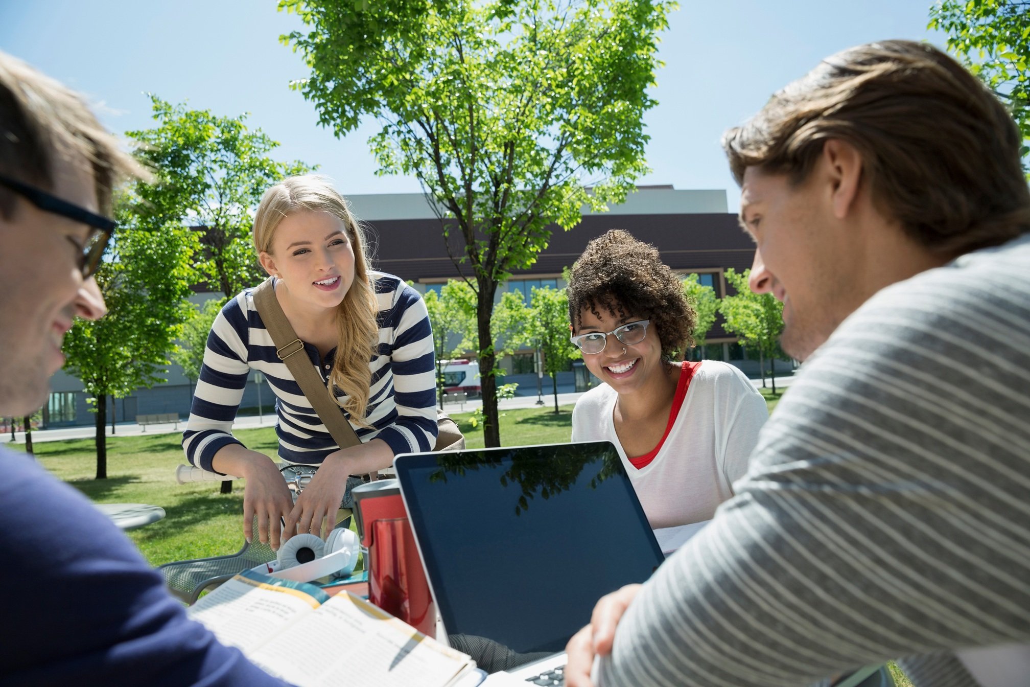 college-students-studying-on-sunny-campus-2026-01-11-08-43-56-utc